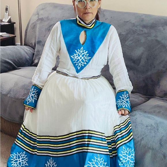 A Habesha Kemis with Menen and Tilf Designs, habesha libs, habesha kemis, - Picture 4 of 5